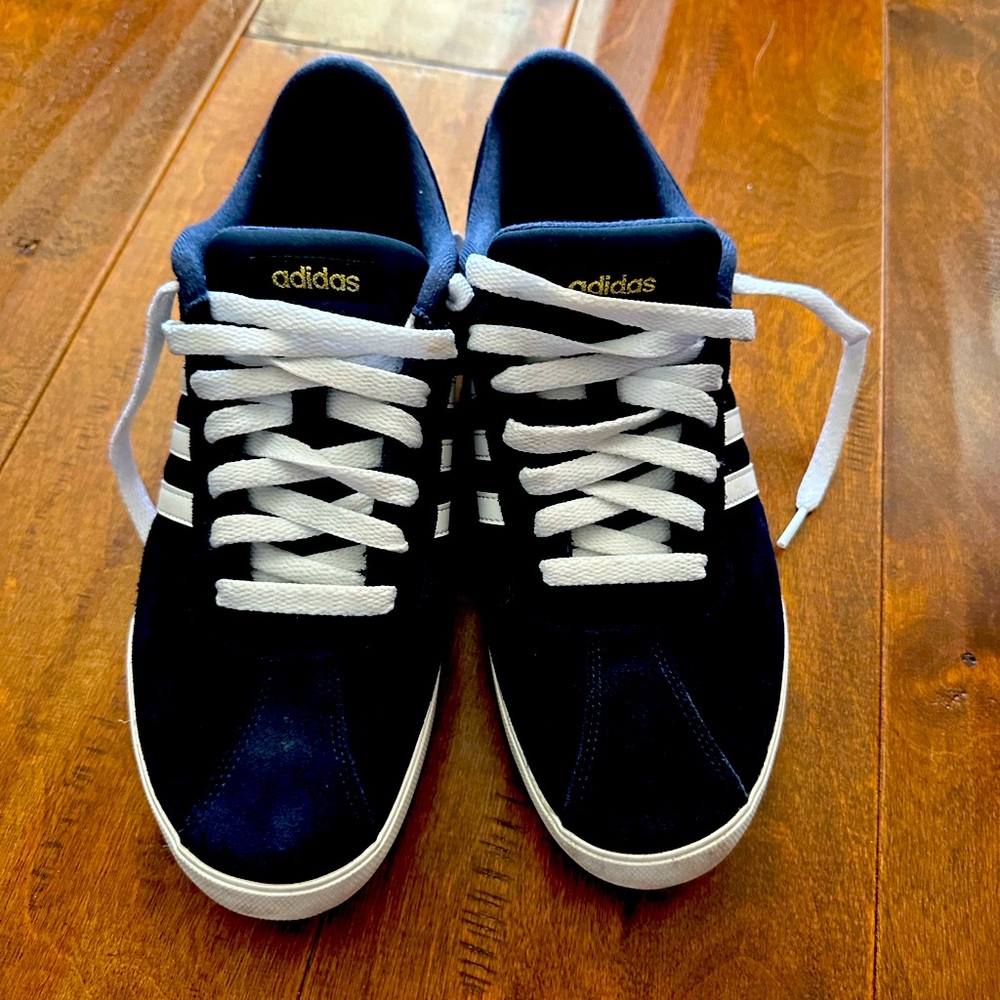 Adidas navy blue suede women’s sneakers - classic look- gently worn